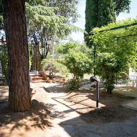 Villa Elena Vila *